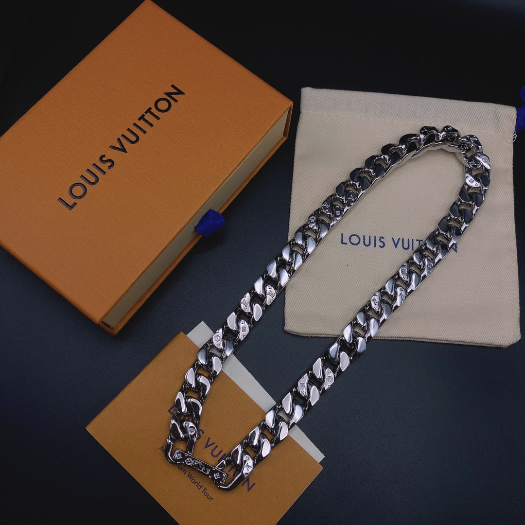 1:1 LV Chain Links steel logo necklace/bracelet