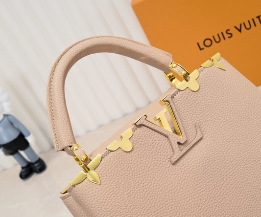 Original quality Beige Capucines MM