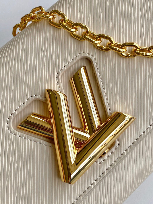 Top-tier Warrior Water Ripple Chain Bag