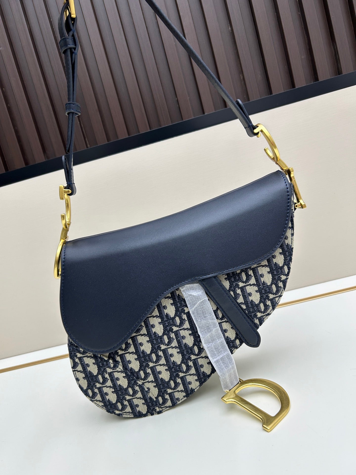 1:1 Soft Saddle Bag