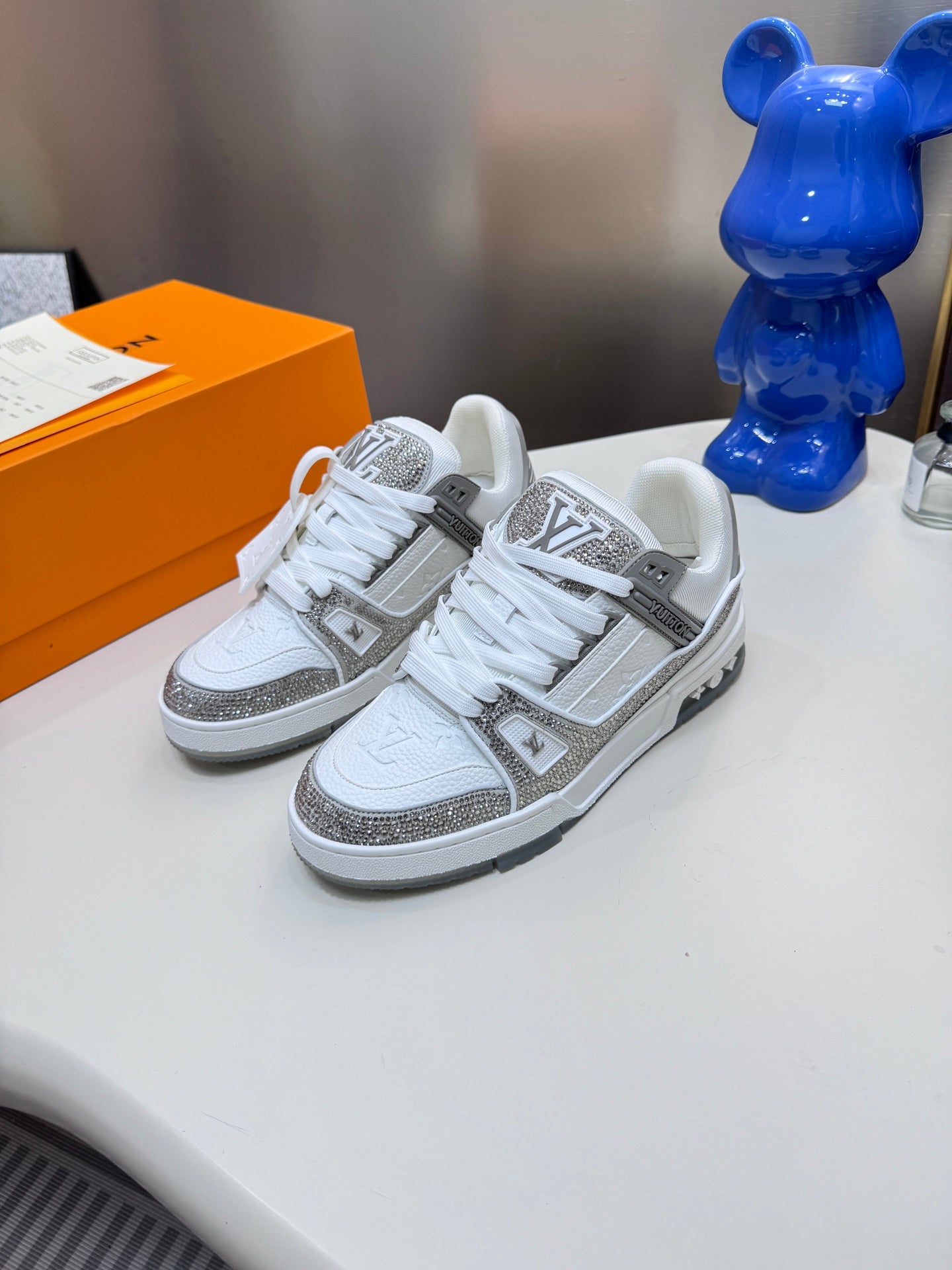 1:1 LV Grey Sport Diamond Edition