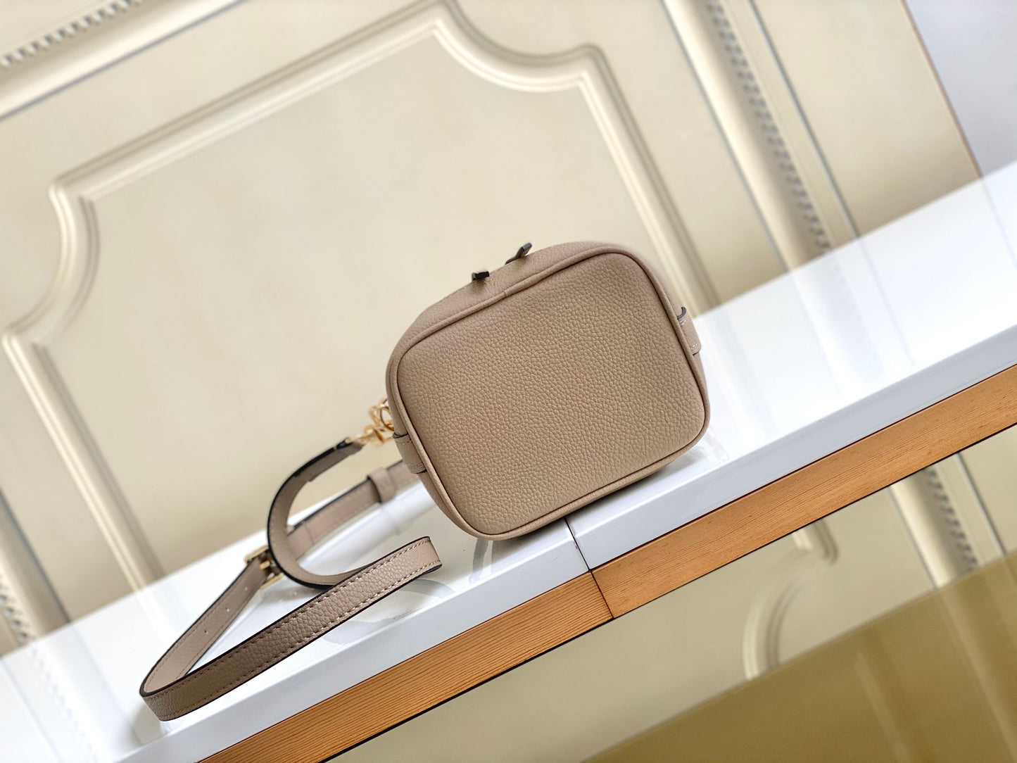 1:1 Beige Nano Noé Bucket Bag