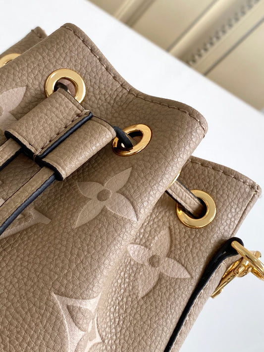 1:1 Beige Nano Noé Bucket Bag