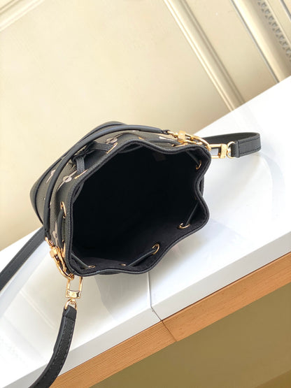 1:1 Black Nano Noé Bucket Bag