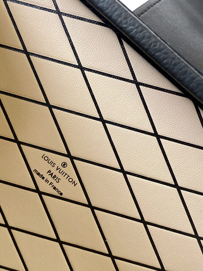 Top-tier All black Petite Malle