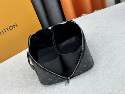 Original quality Louis Vuitton Toiletry Bag