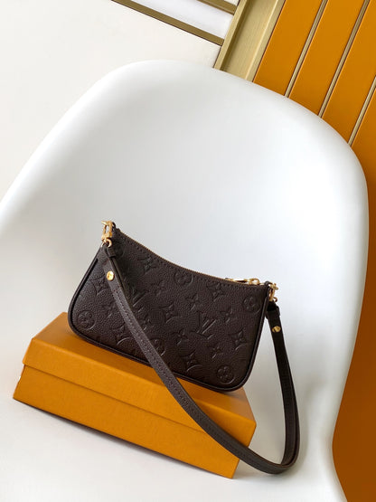 Original quality  Easy pouch in a chain