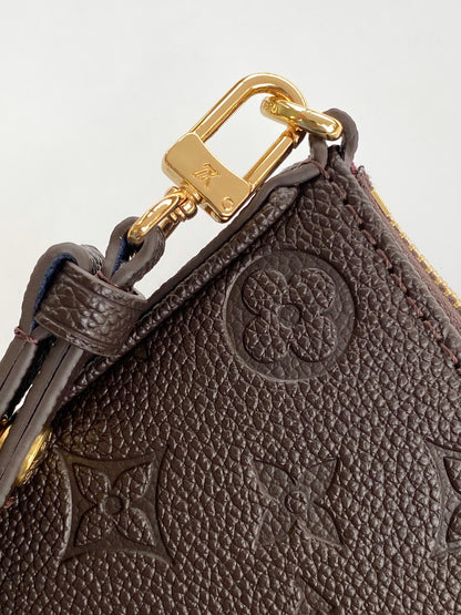 Original quality  Easy pouch in a chain