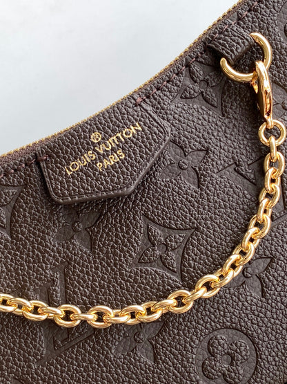 Original quality  Easy pouch in a chain