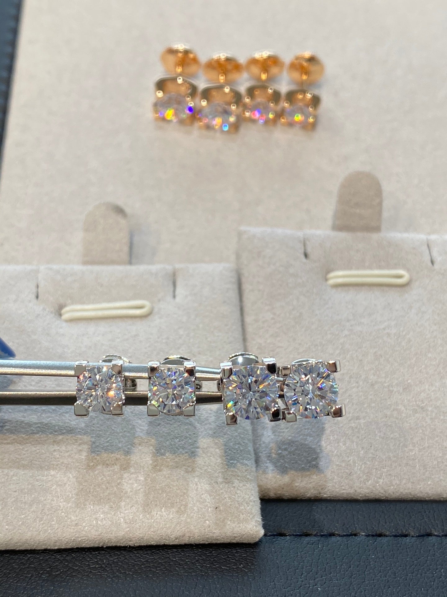 1:1 Cartier Moissanite horn earrings