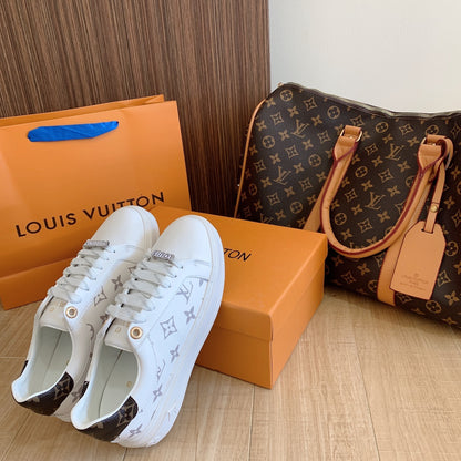 1:1 LV Grey Shoelace buckle Sneakers