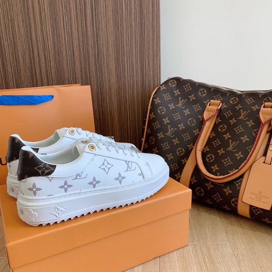 1:1 LV Grey Shoelace buckle Sneakers