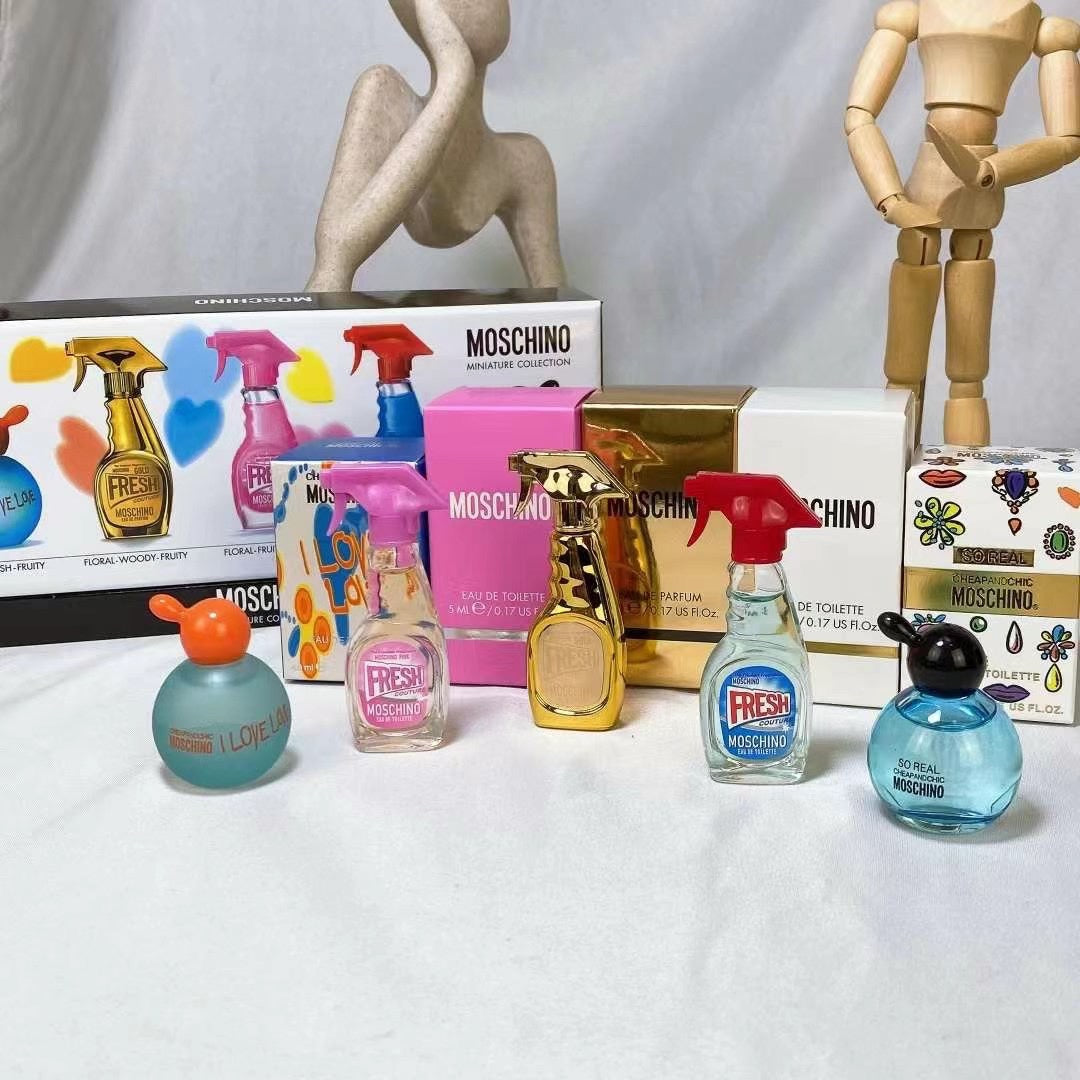 1:1 Moschino perfume sample set