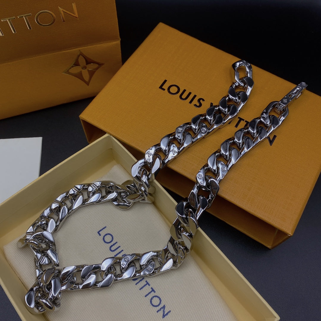 1:1 LV Chain Links steel logo necklace/bracelet
