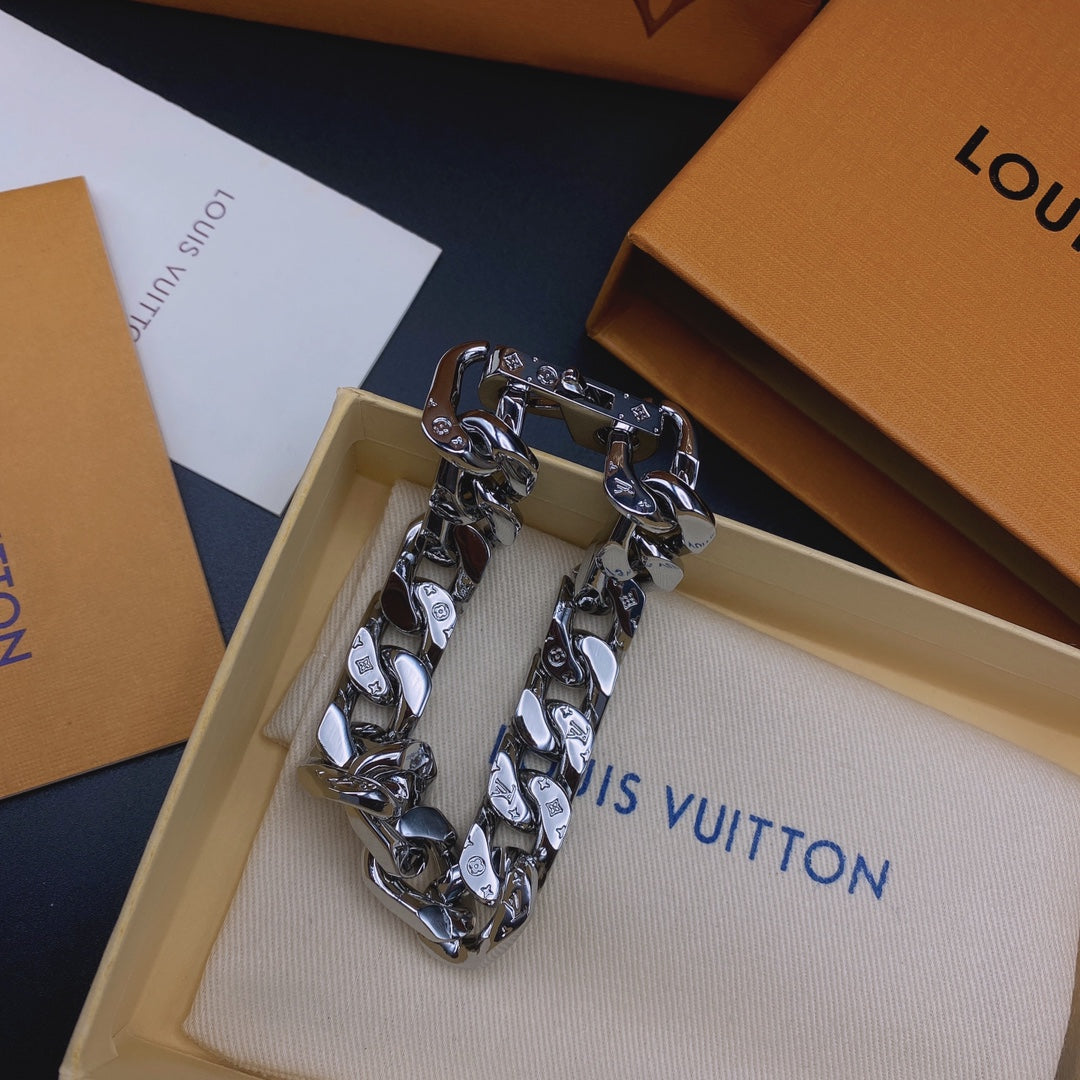 1:1 LV Chain Links steel logo necklace/bracelet
