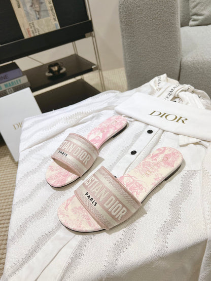 1:1 Dior Women's Monogram Embroidered Leather-Soled Slippers