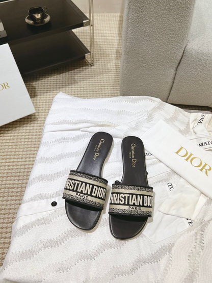 1:1 Dior Women's Monogram Embroidered Leather-Soled Slippers