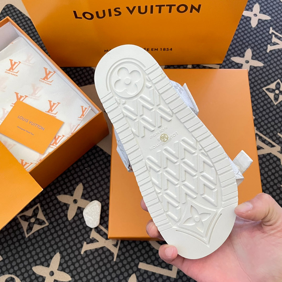 1:1 LV slippers