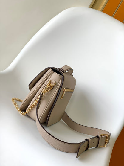 Top-tier Beige Oxford