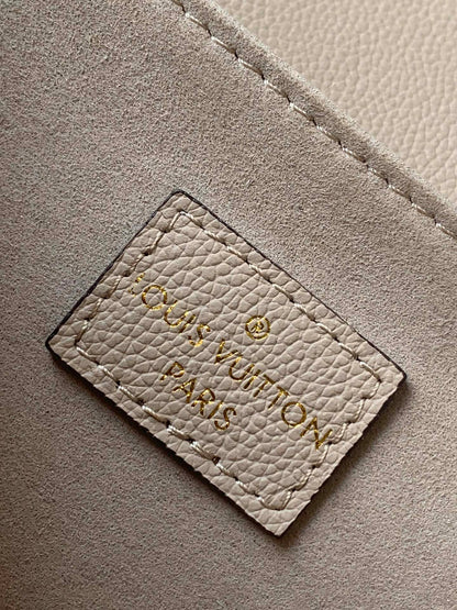 Top-tier Beige Oxford