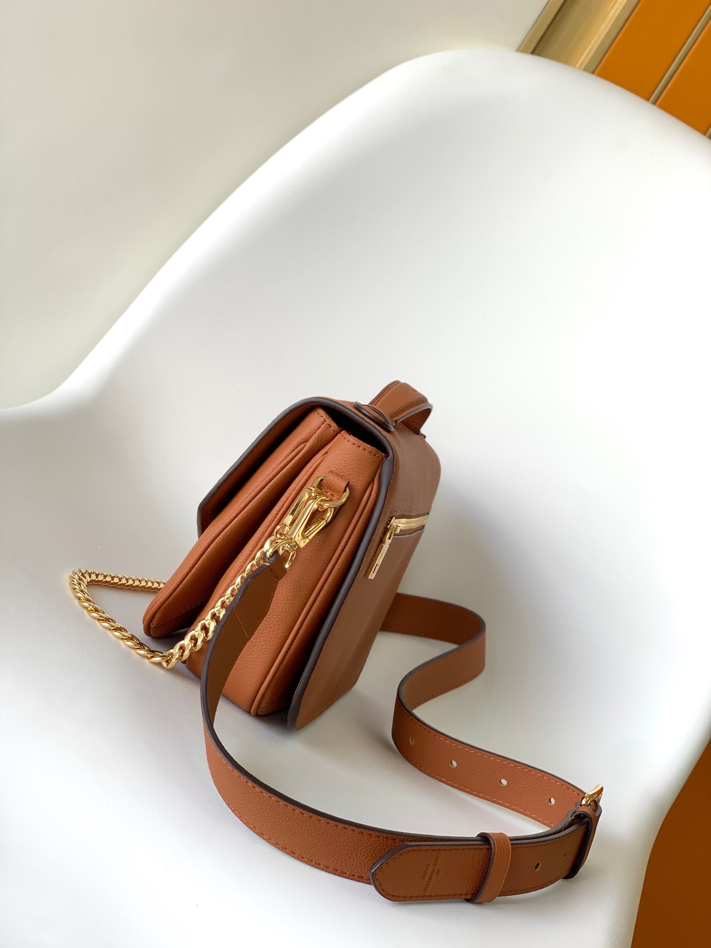 Top-tier Brown Oxford