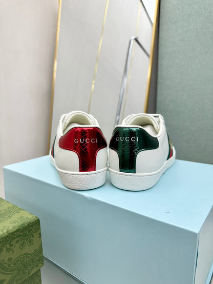 1:1 Gucci bee-themed white sneakers