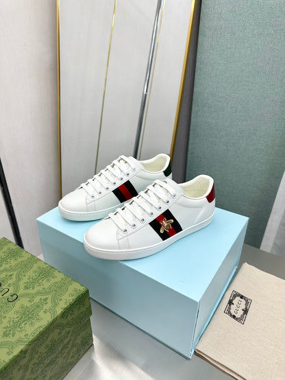 1:1 Gucci bee-themed white sneakers