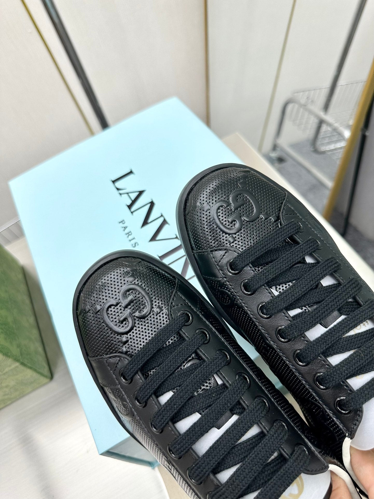 1:1 Gucci Black sneakers