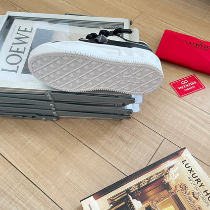 1:1 Valentino studded low-top sneakers