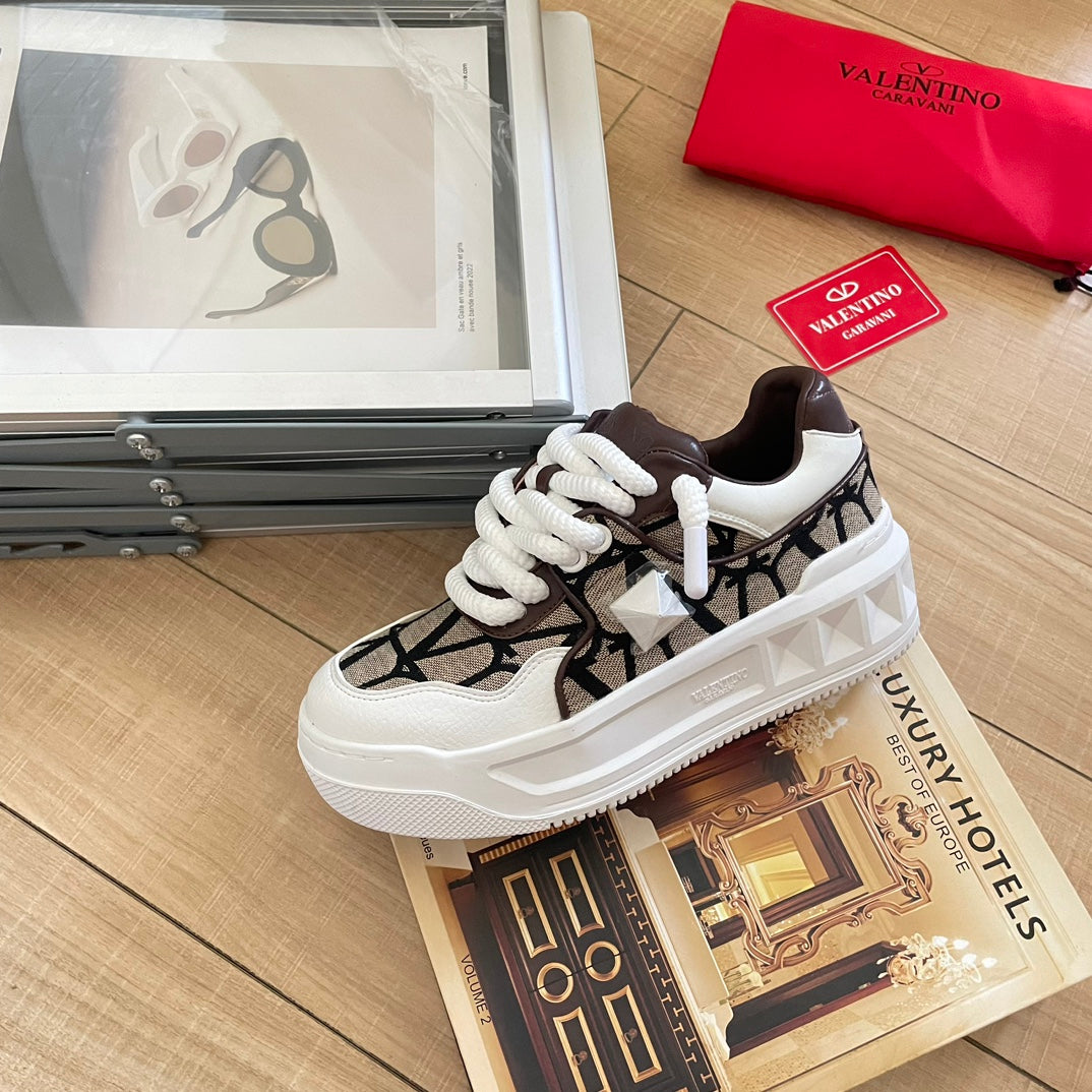 1:1 Valentino studded low-top sneakers