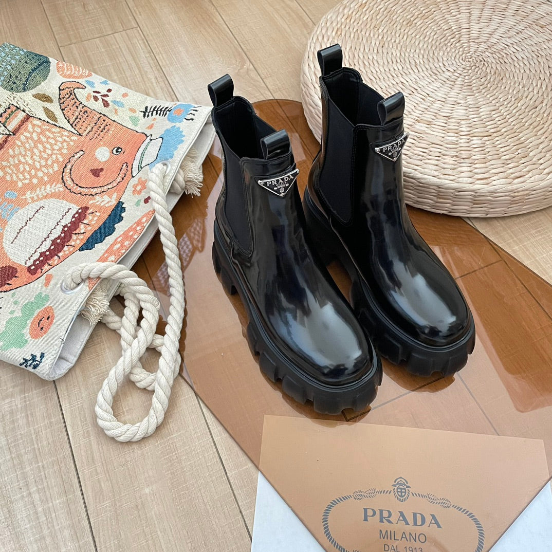 1:1 Prada Chelsea Boots