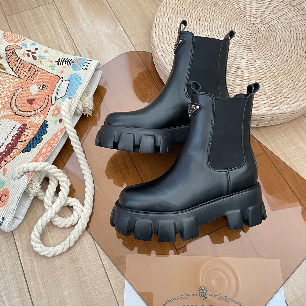 1:1 Prada Chelsea Boots