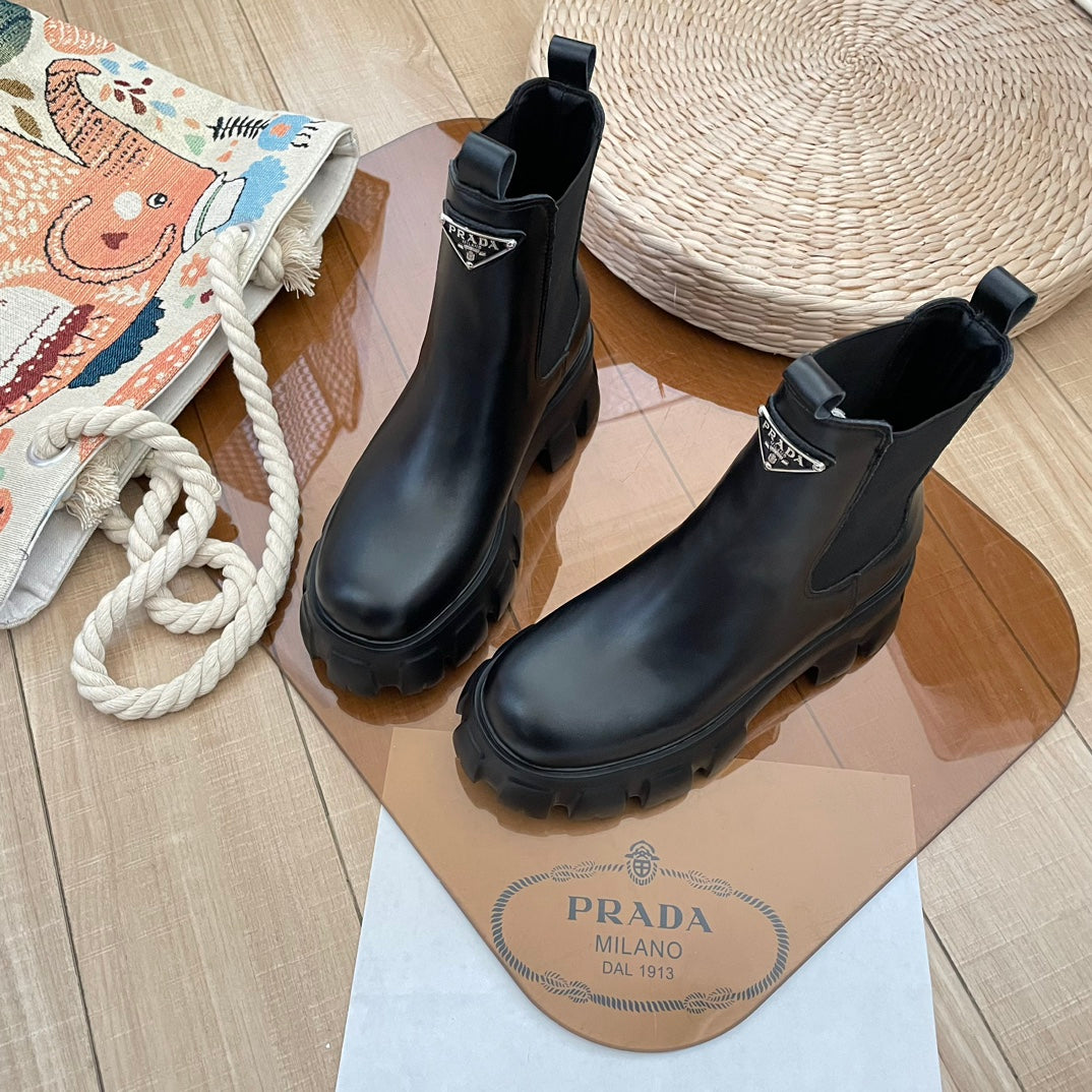 1:1 Prada Chelsea Boots