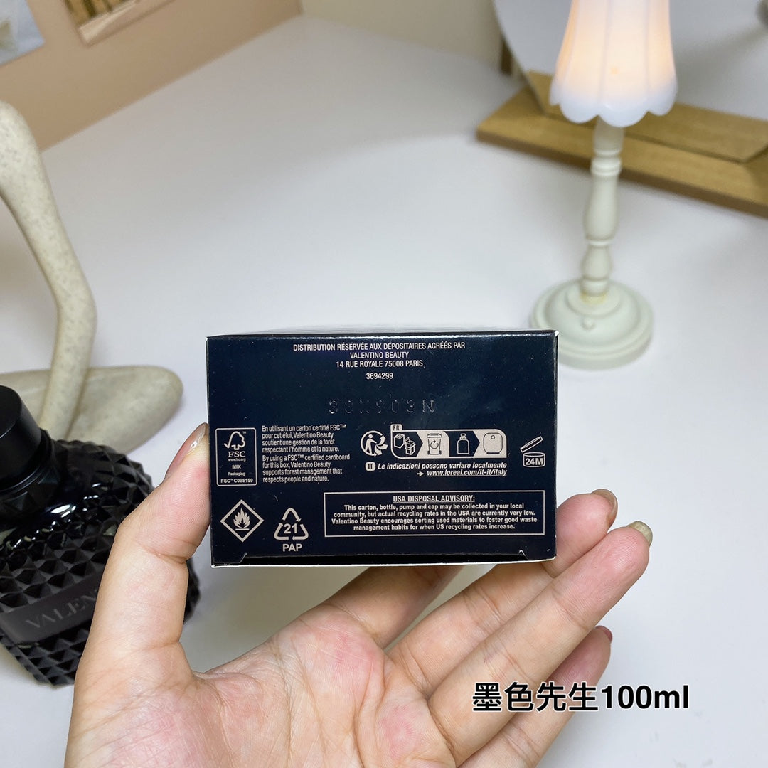 1:1 Valentino Uomo Born In Roma Rockstud Noir 100ml