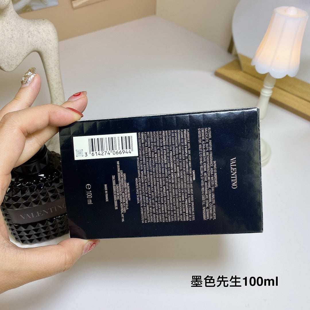 1:1 Valentino Uomo Born In Roma Rockstud Noir 100ml