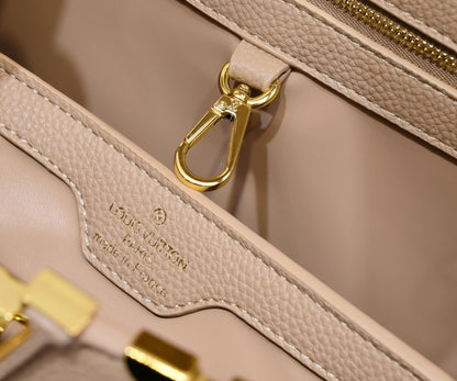 Original quality Beige Capucines GM