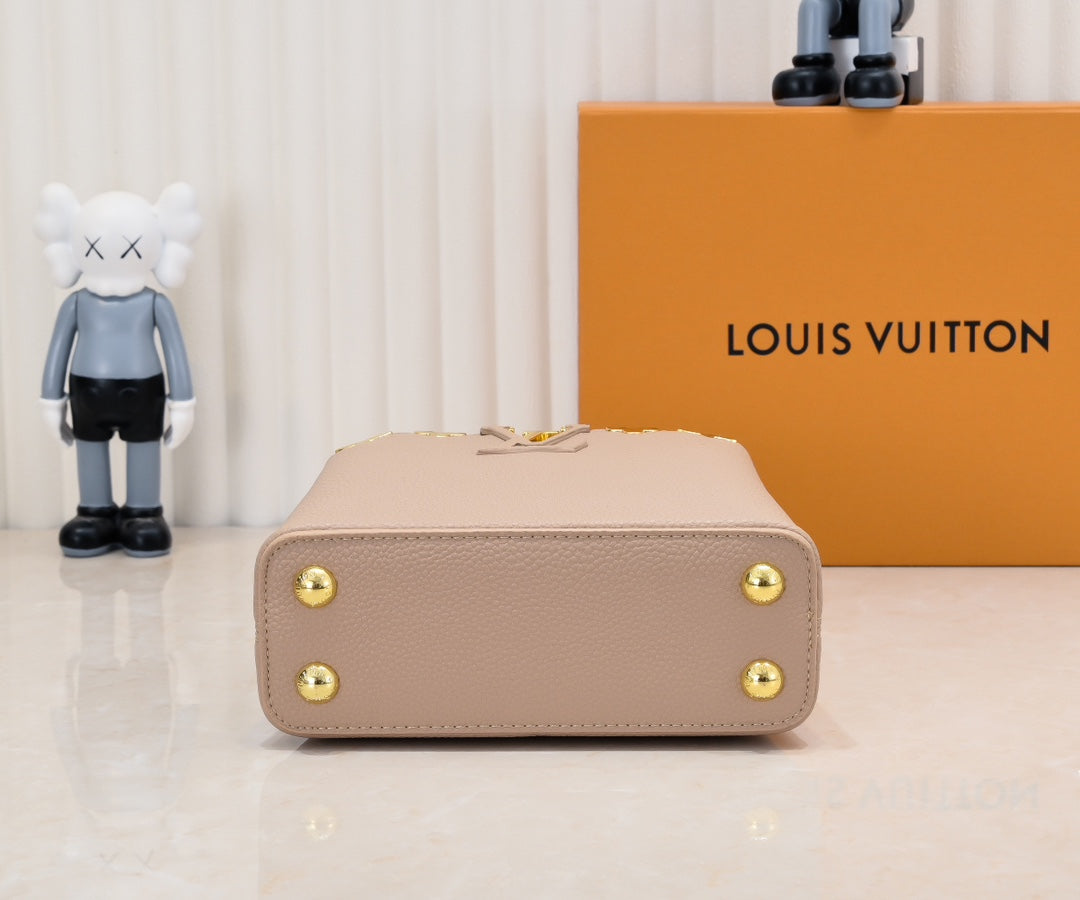 Original quality Beige Capucines Mini