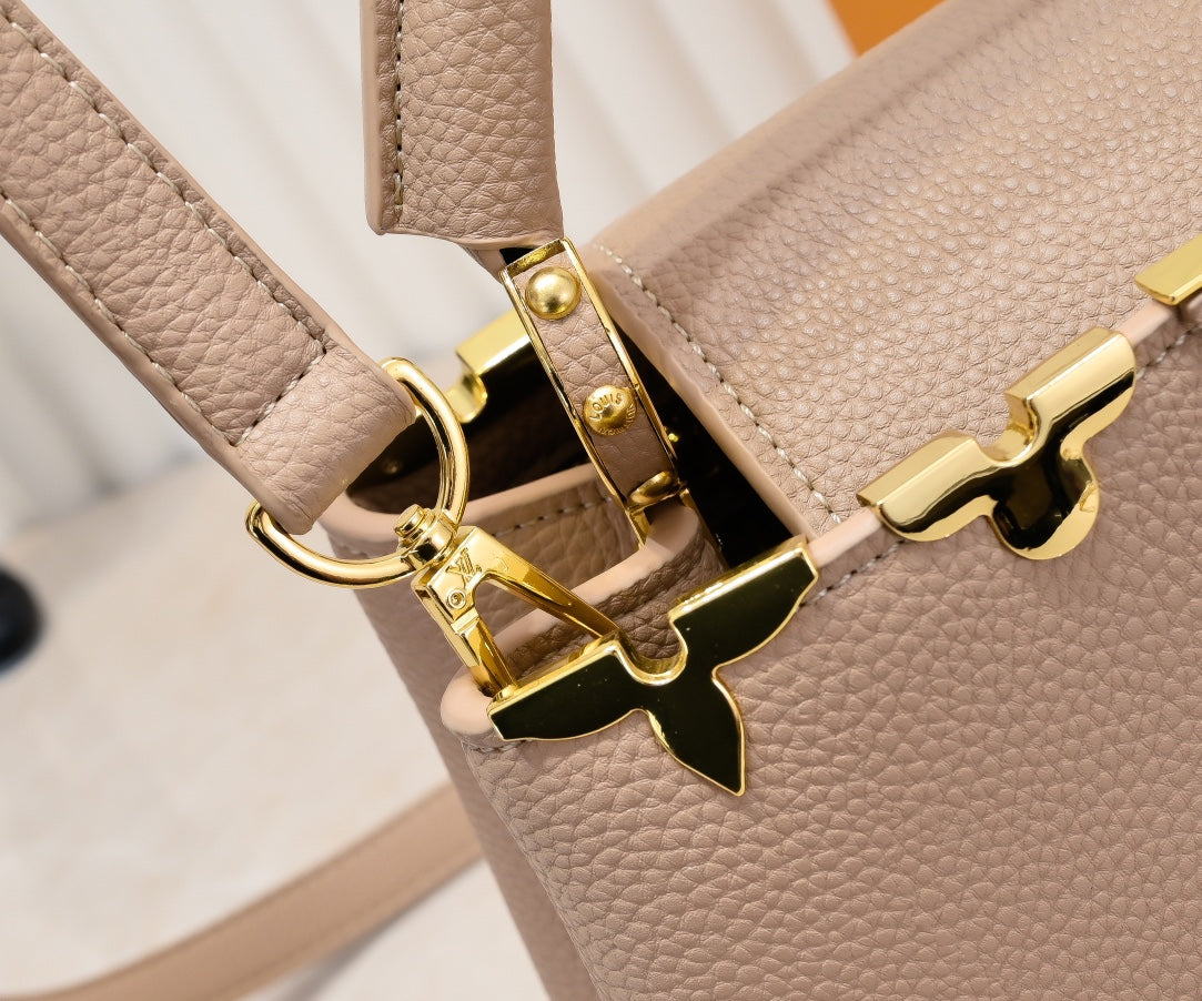 Original quality Beige Capucines MM