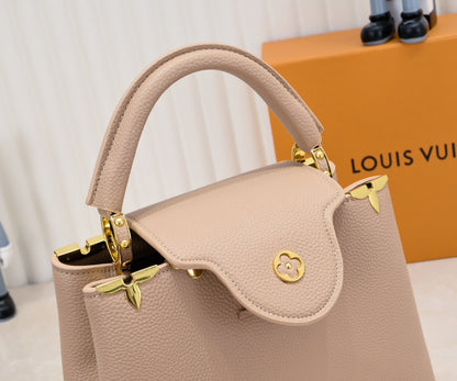 Original quality Beige Capucines MM