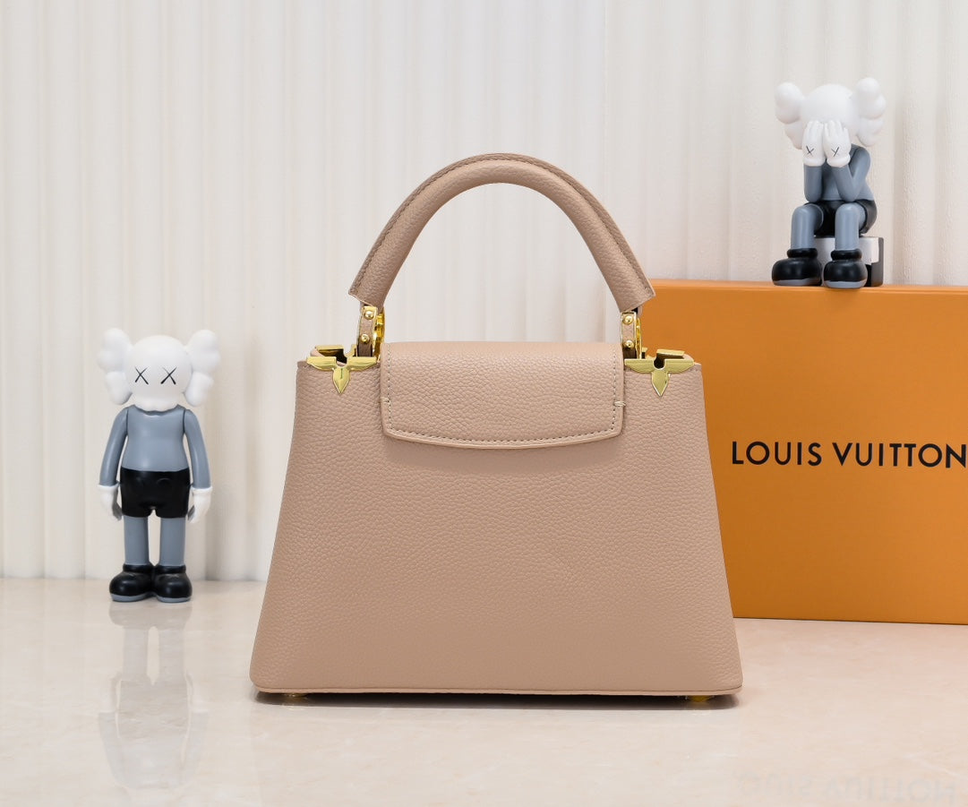 Original quality Beige Capucines MM