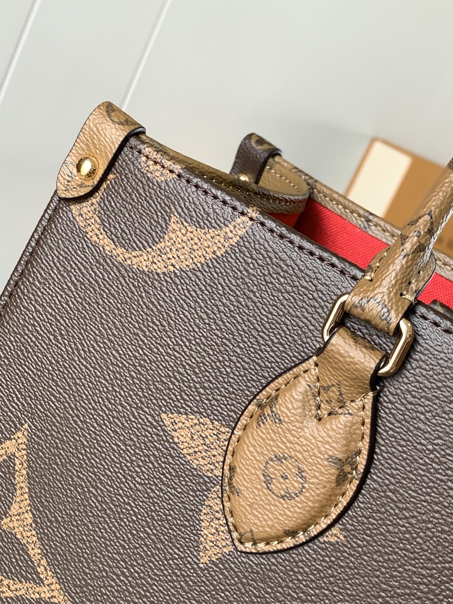 1:1 Monogram OnTheGo