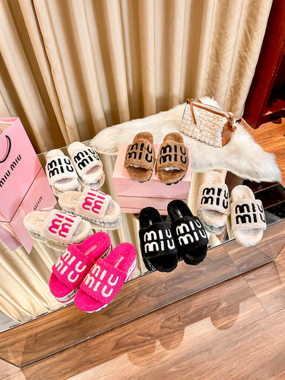 1:1 MiuMiu 2024 Fall/Winter Furry Slippers