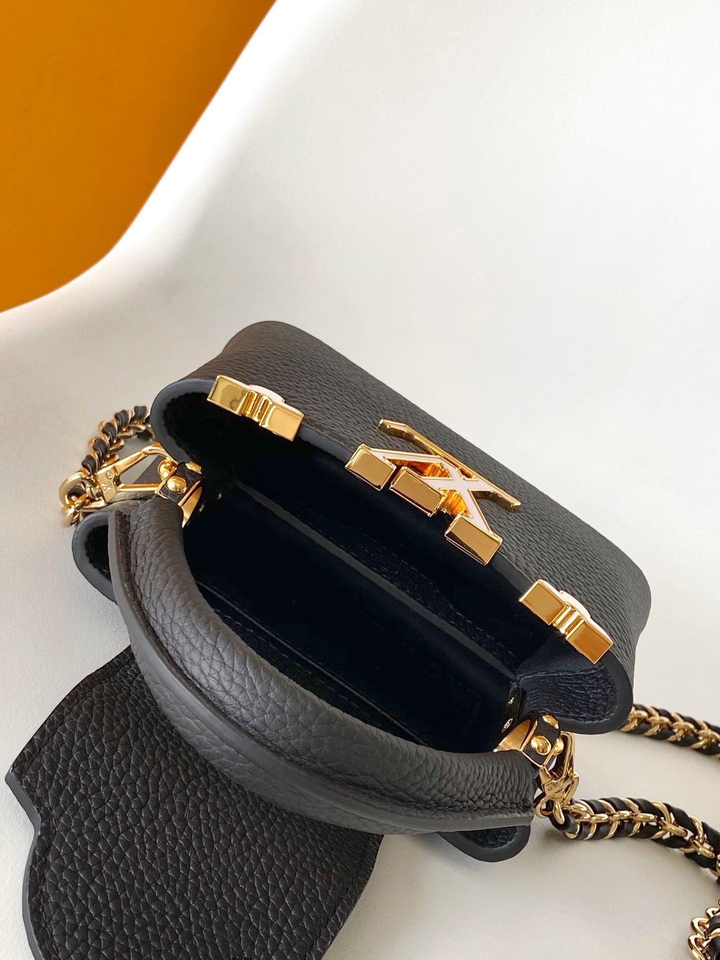 Top-tier Black Capucines BB