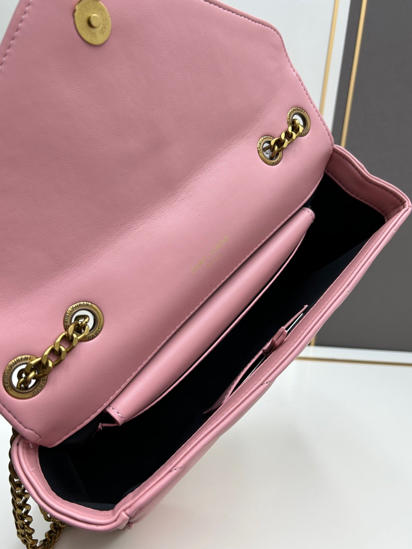 1:1 YSL LouLou, the chubby guy