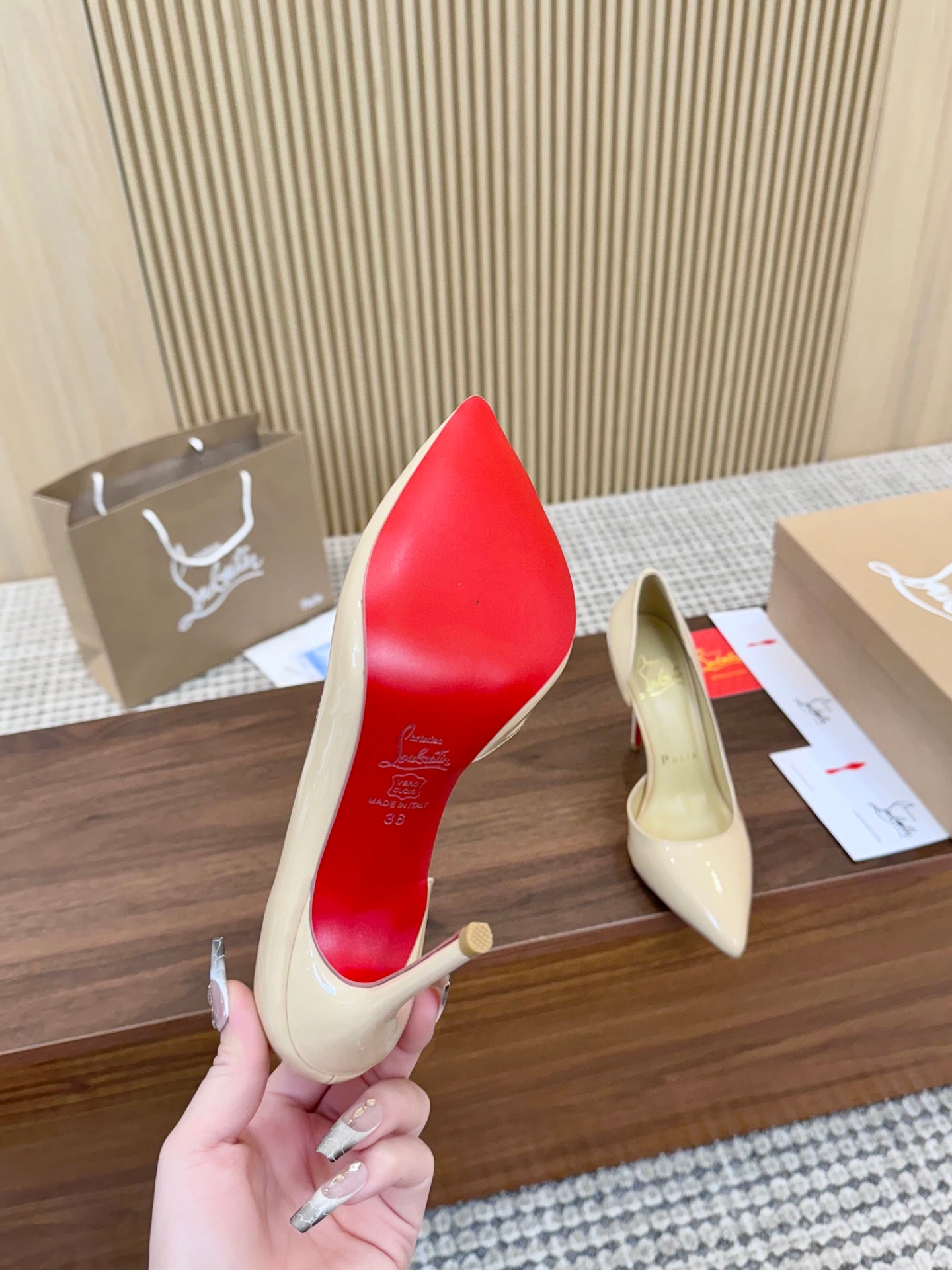 1:1 Christian Louboutin Beige Side cut