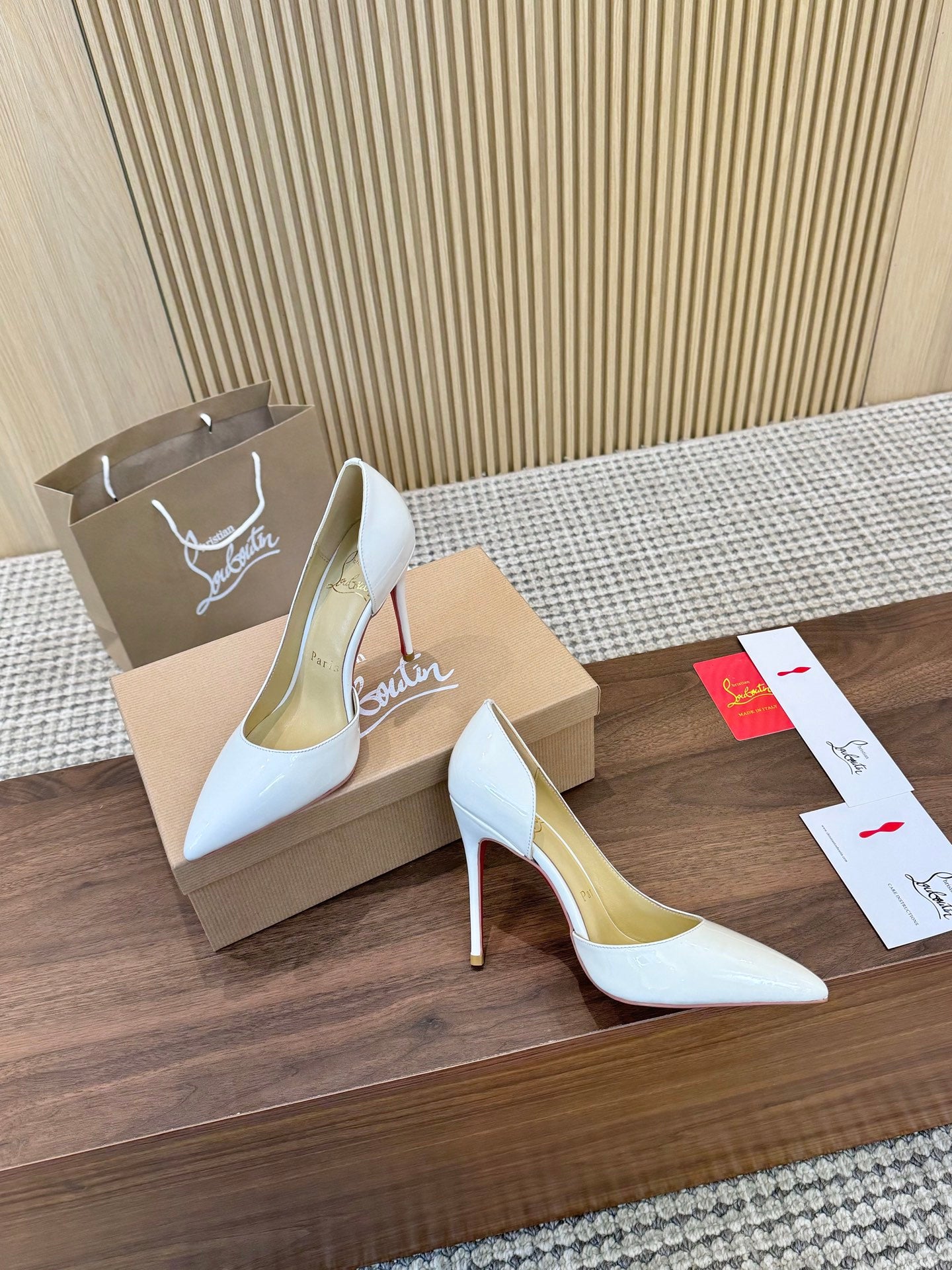 1:1 Christian Louboutin White Side cut