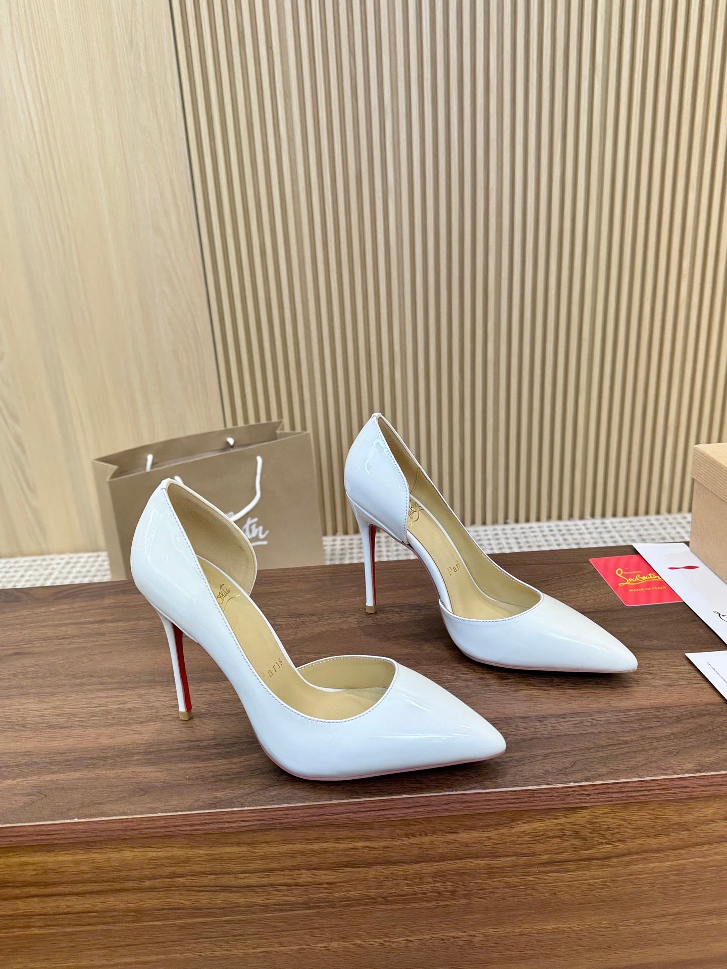 1:1 Christian Louboutin White Side cut
