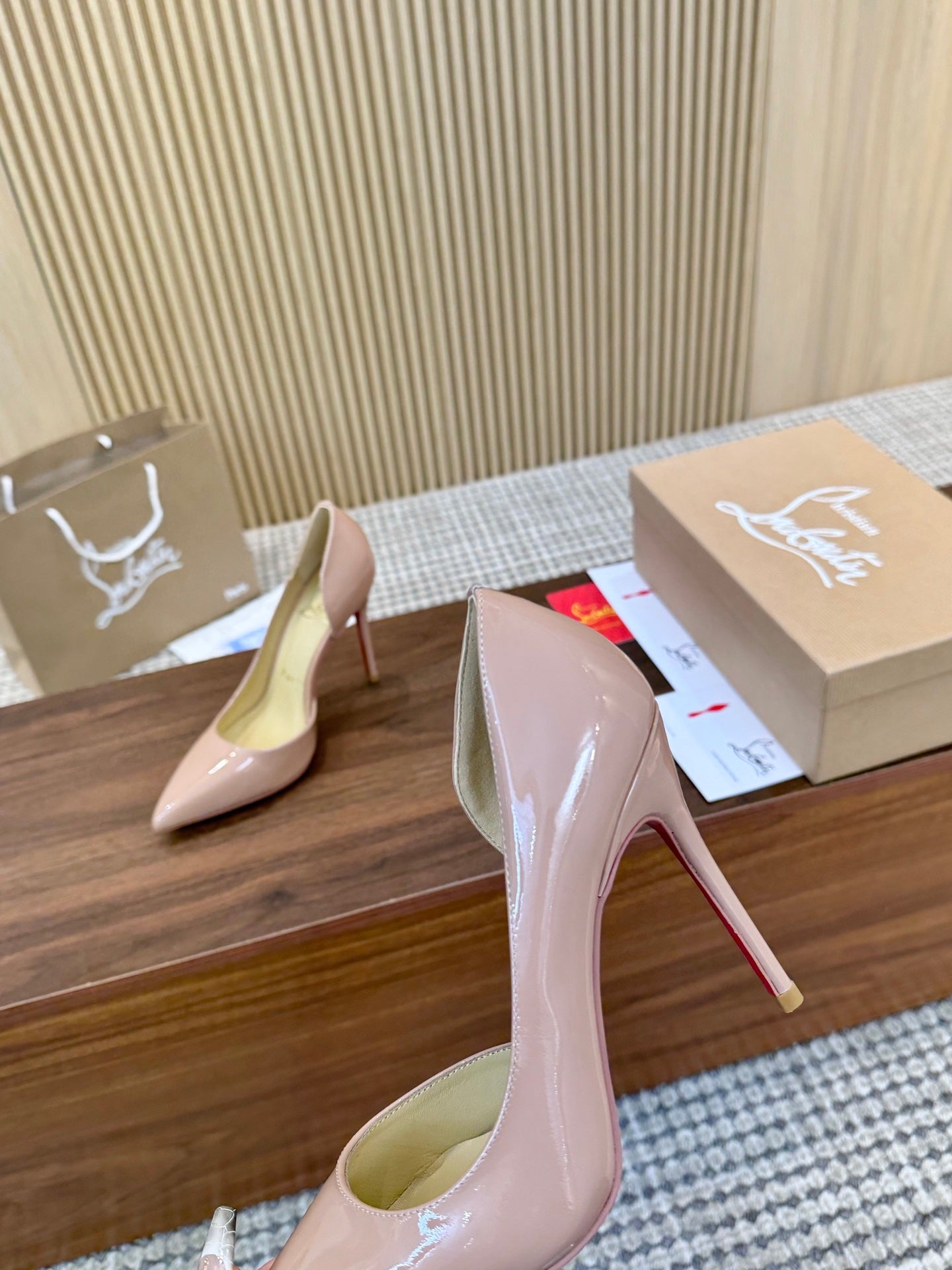 1:1 Christian Louboutin Rose Side cut