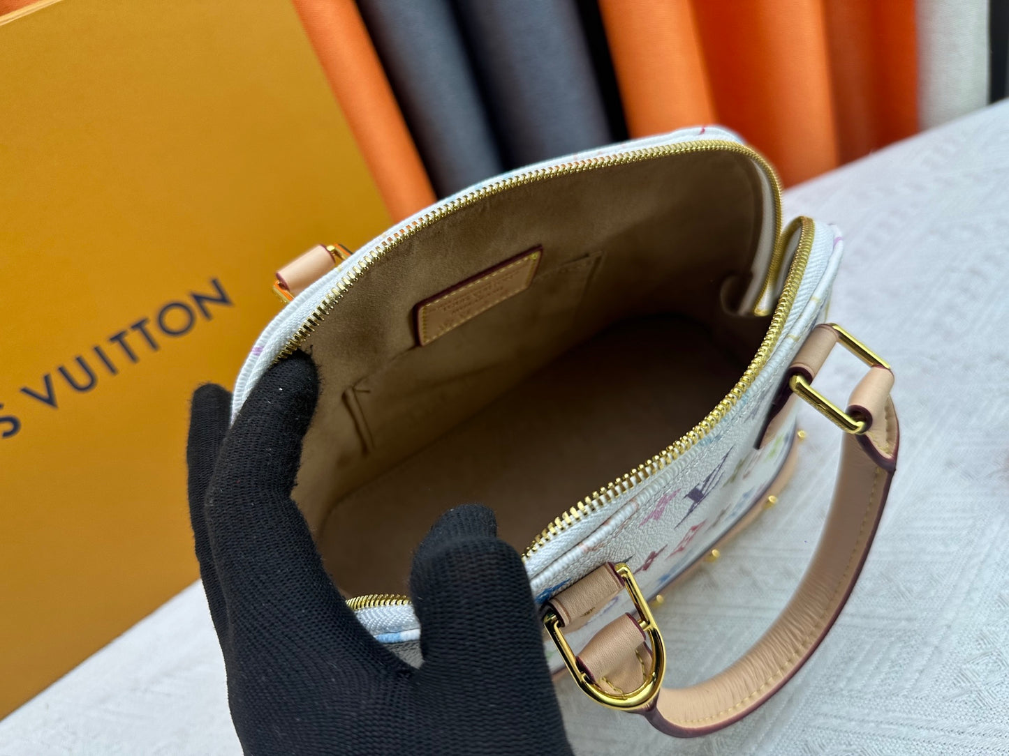 1:1 White 20th Anniversary Murakami Alma BB