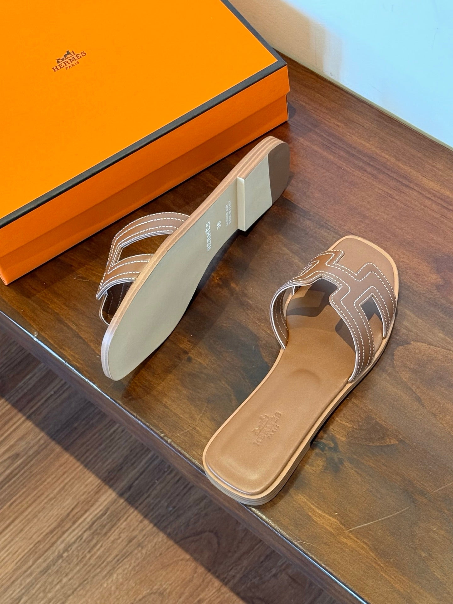 1:1 Hermes Embroidered H-Shaped Slippers